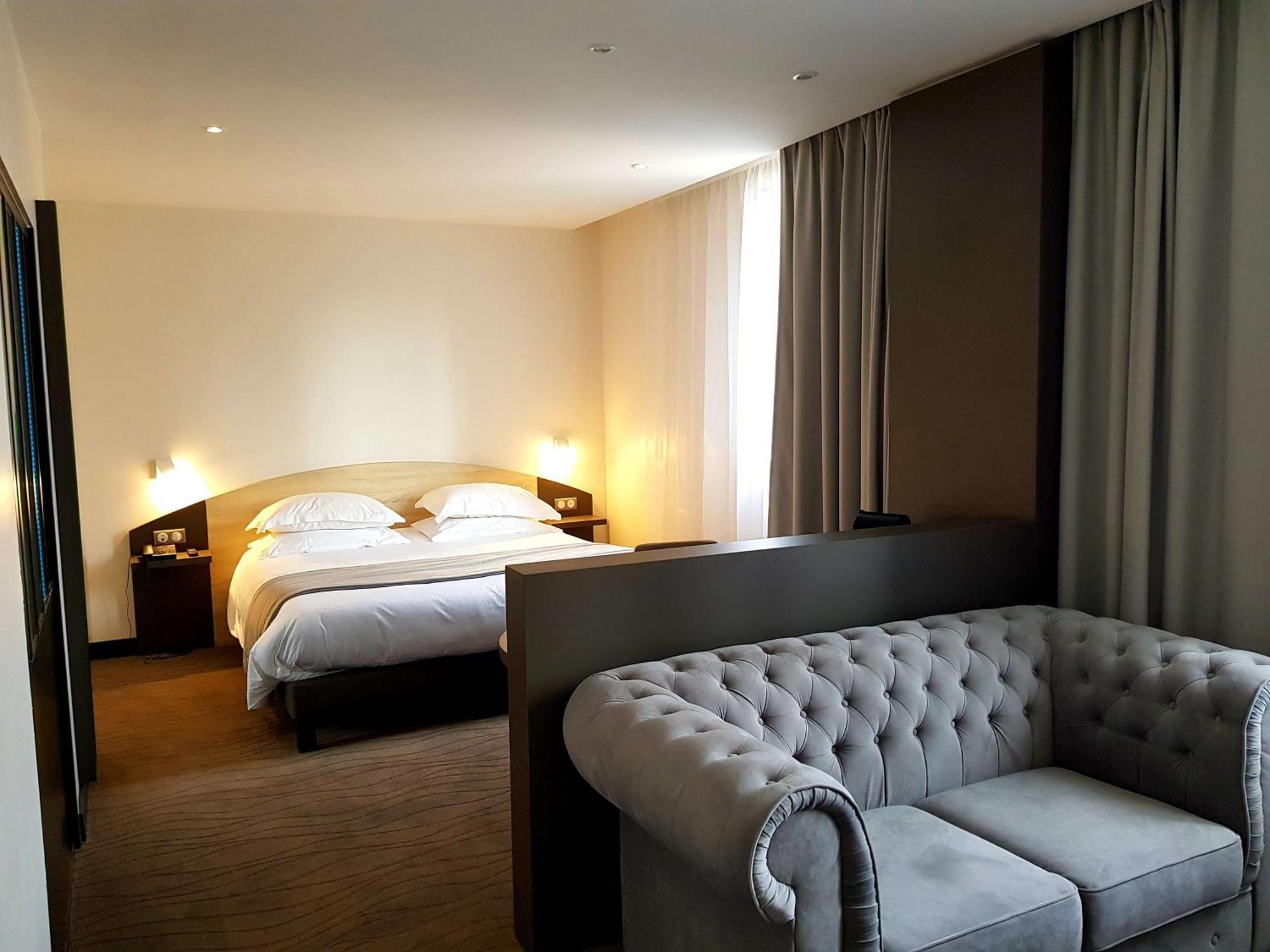Brit Hotel De Grignan Βισύ Εξωτερικό φωτογραφία