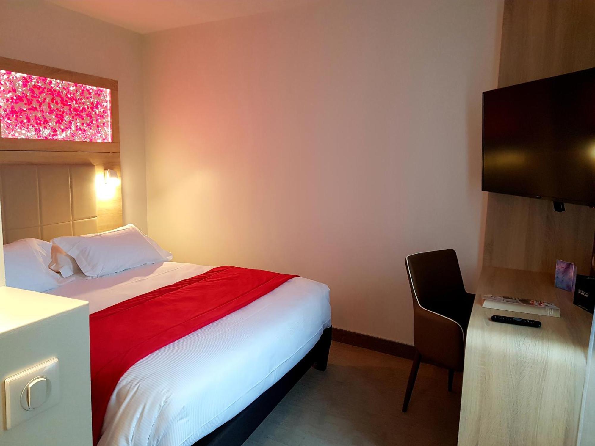 Brit Hotel De Grignan Βισύ Εξωτερικό φωτογραφία