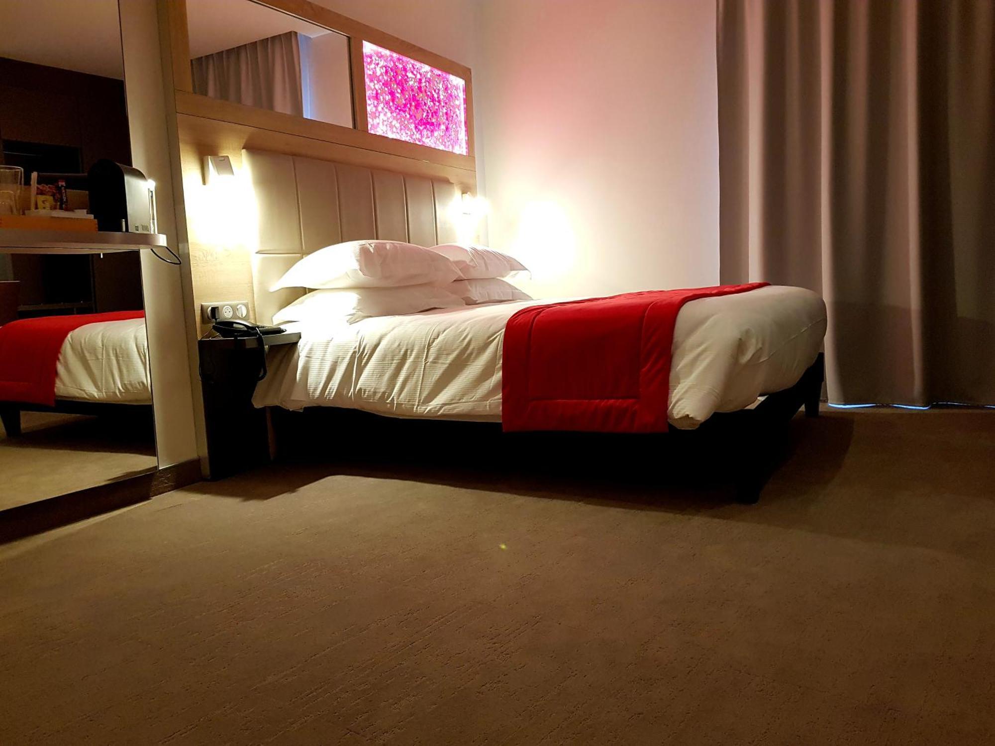 Brit Hotel De Grignan Βισύ Εξωτερικό φωτογραφία
