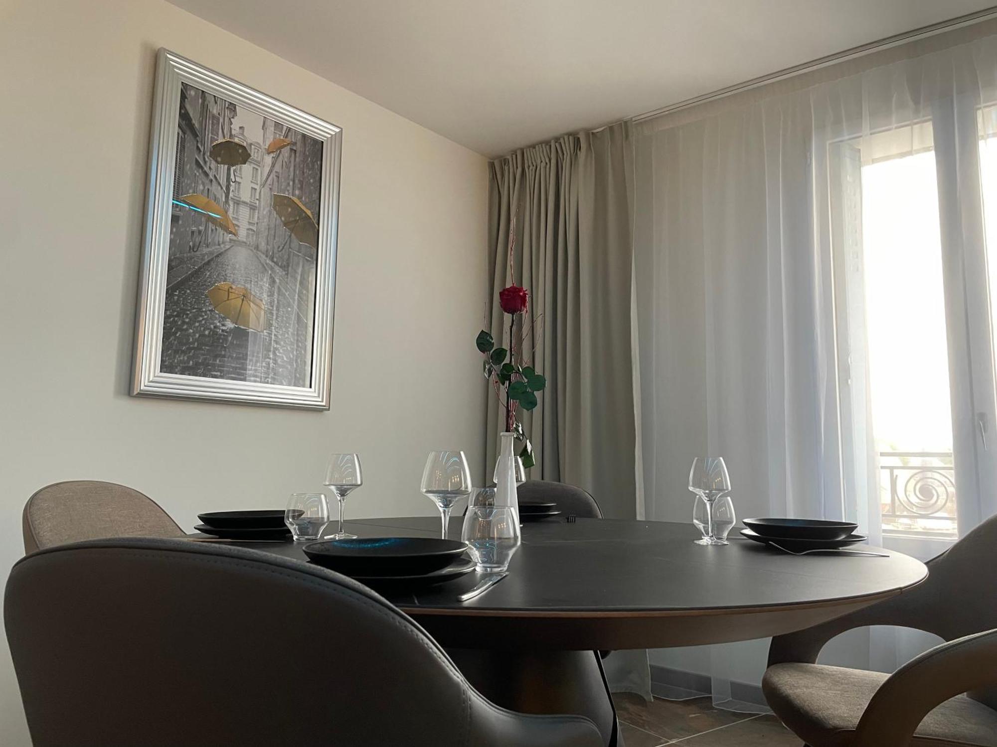 Brit Hotel De Grignan Βισύ Εξωτερικό φωτογραφία