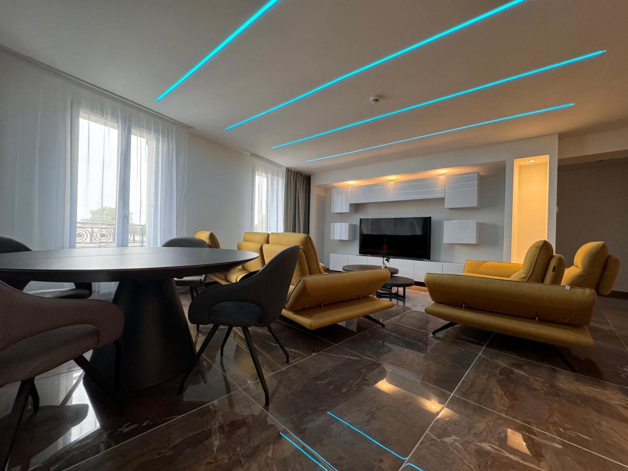 Brit Hotel De Grignan Βισύ Εξωτερικό φωτογραφία